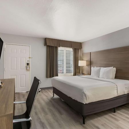 Surestay Plus Hotel By Best Western Tempe University Exterior photo