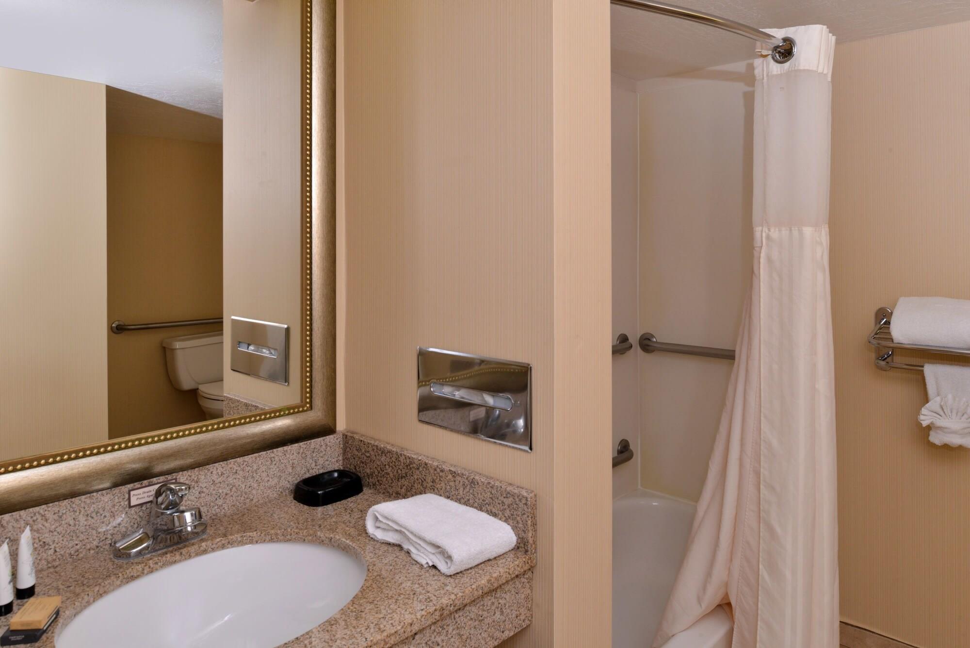 Surestay Plus Hotel By Best Western Tempe University Exterior photo