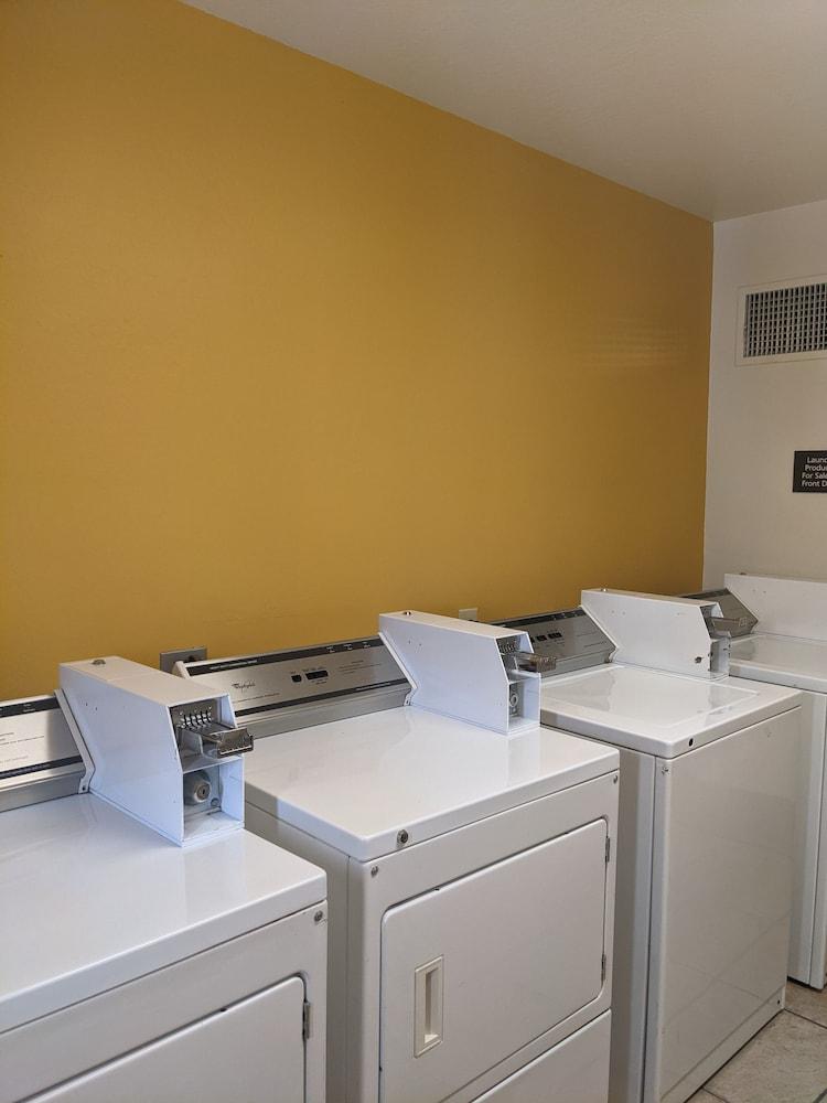 Surestay Plus Hotel By Best Western Tempe University Exterior photo