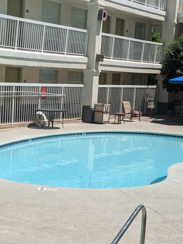 Surestay Plus Hotel By Best Western Tempe University Exterior photo