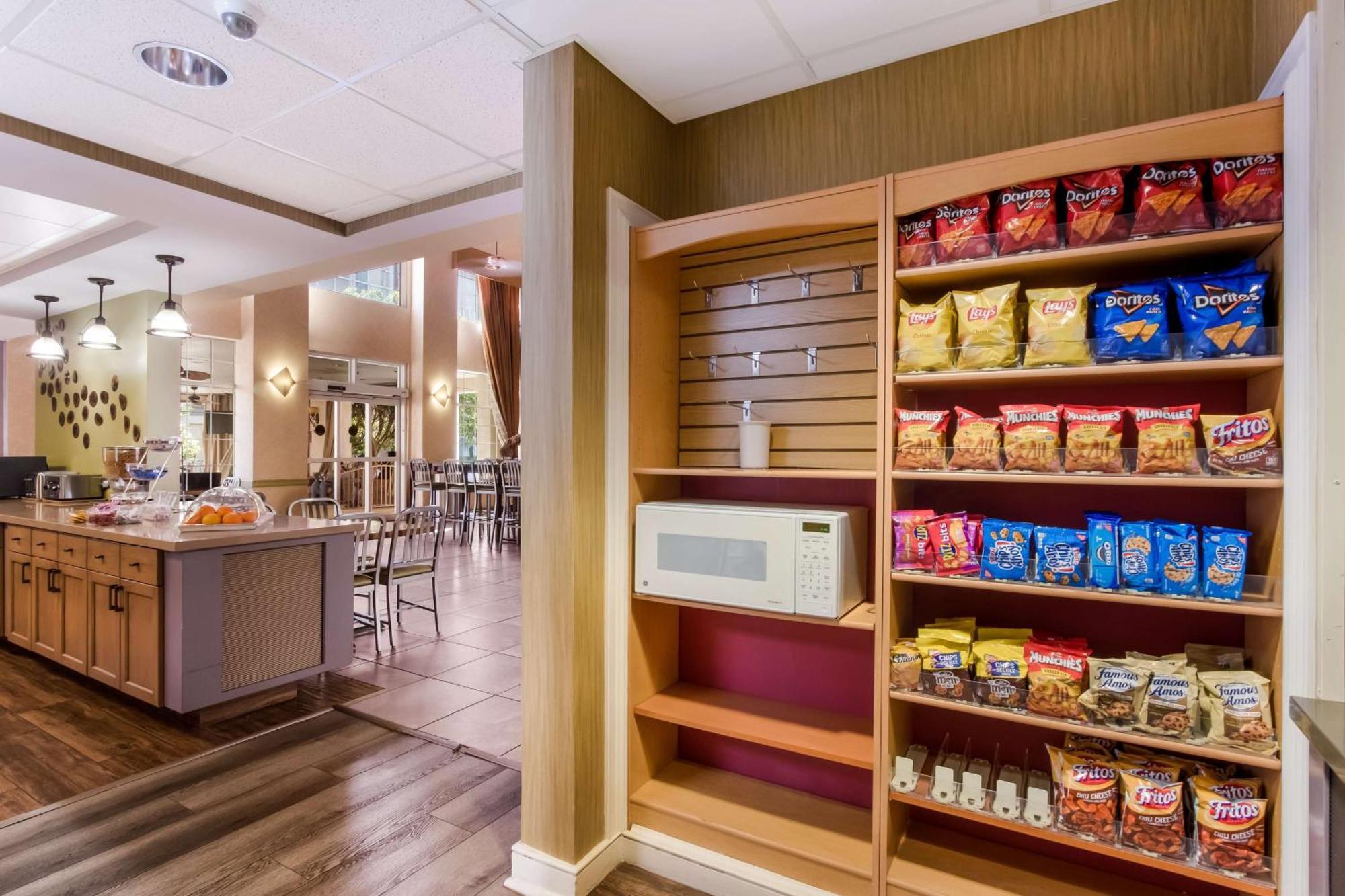 Surestay Plus Hotel By Best Western Tempe University Exterior photo