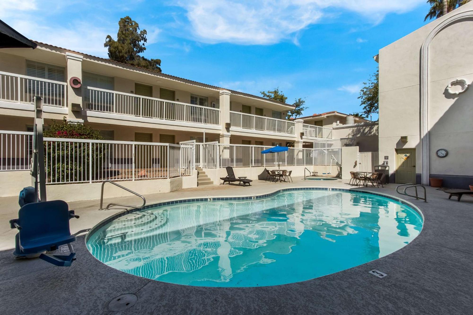 Surestay Plus Hotel By Best Western Tempe University Exterior photo